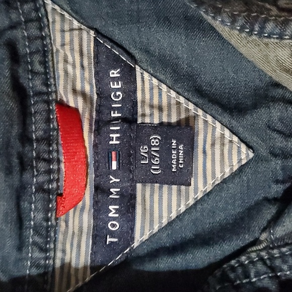 Tommy Hilfiger Boys Denim Short-Sleeved Shirt-Size L (16/18) - Picture 3 of 3